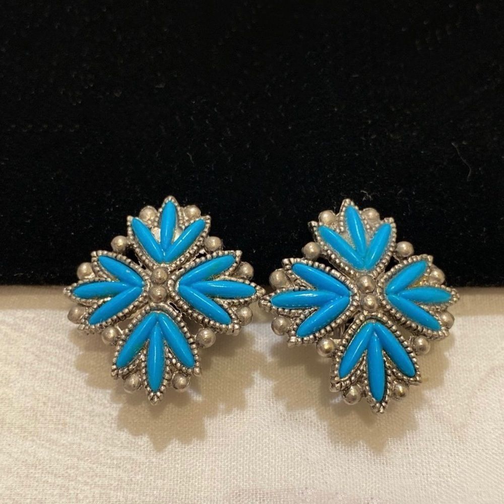Vintage Estate Silver And Faux Turquoise Earrings - Picture 3 of 10
